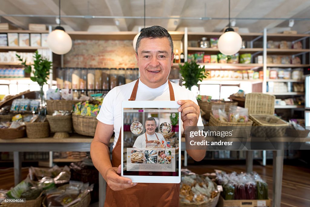 Man selling food online at a grocery store