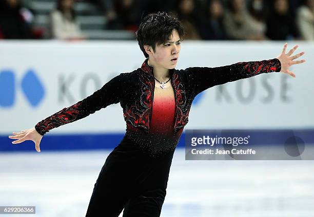 Shoma Uno of Japan competes during Men's free program on day three of the ISU Grand Prix of Figure Skating 2016 at Palais Omnisports Marseille...