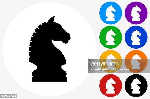 ilustraciones, imágenes clip art, dibujos animados e iconos de stock de icono de caballero de ajedrez en los botones de círculo de color plano - pieza de ajedrez
