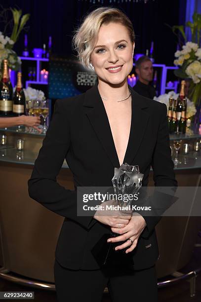 Actress Evan Rachel Wood attends The 22nd Annual Critics' Choice Awards at Barker Hangar on December 11, 2016 in Santa Monica, California.