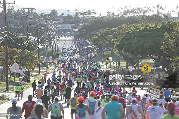Participants run during the Honolulu Marathon 2016 on December 11, 2016 in Honolulu, Hawaii.