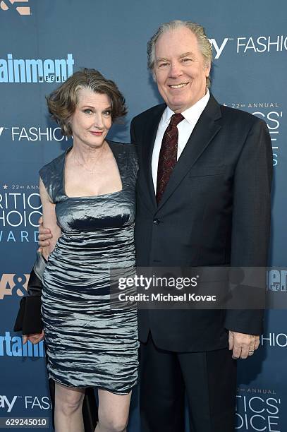 Annette O'Toole and actor Michael McKean attend The 22nd Annual Critics' Choice Awards at Barker Hangar on December 11, 2016 in Santa Monica,...