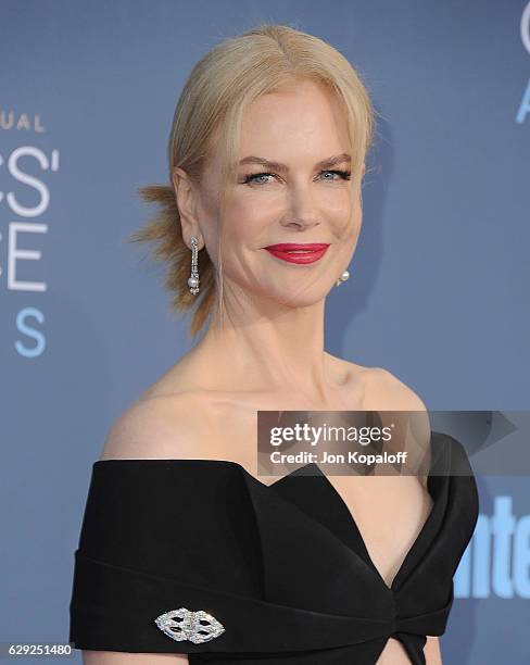 Actress Nicole Kidman arrives at The 22nd Annual Critics' Choice Awards at Barker Hangar on December 11, 2016 in Santa Monica, California.