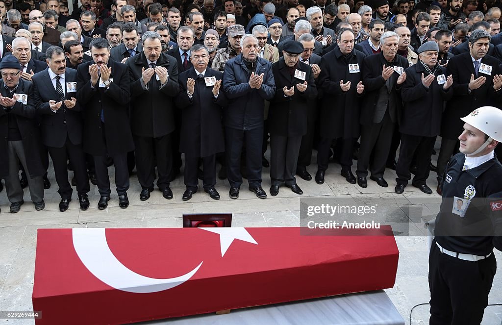 Funeral held for martyred policemen in Turkey