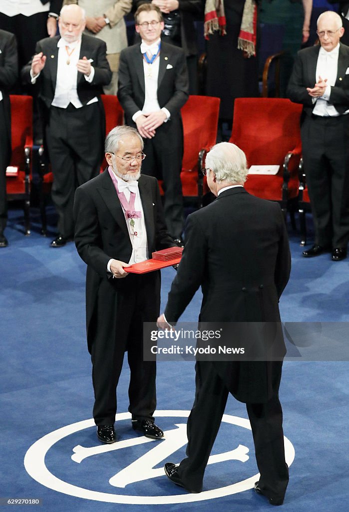 Japanese scientist Ohsumi receives Nobel prize