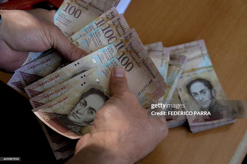 VENEZUELA-CRISIS-ECONOMY-CURRENCY