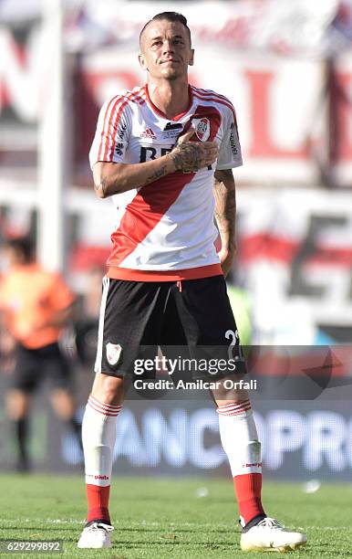 Andres D'Alessandro of River Plate greets the fans after being substituted during a match between River Plate and Boca Juniors as part of Torneo...