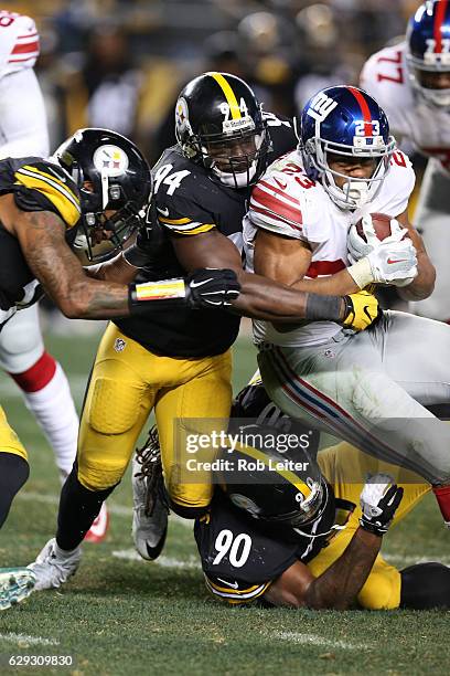 Lawrence Timmons of the Pittsburgh Steelers in action during the game against the New York Giants at Heinz Field on December 4, 2016 in Pittsburgh,...