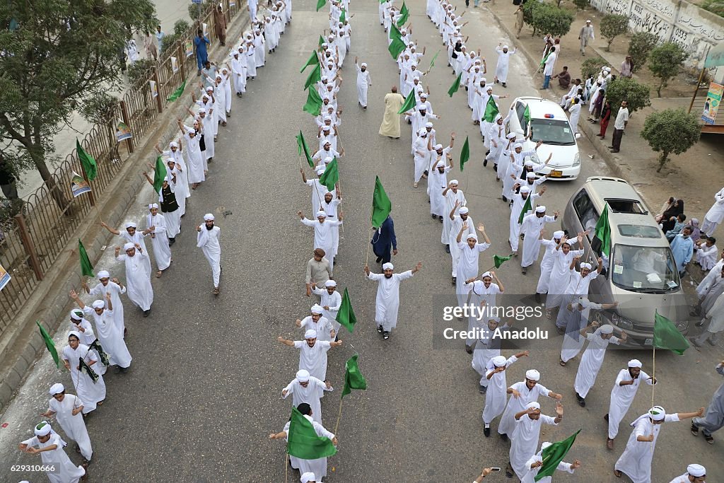 Mawlid celebrations in Pakistan