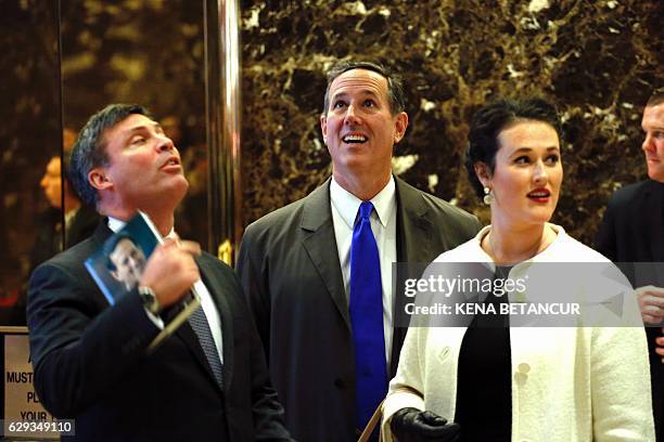 Rick Santorum arrives for a meeting with US President-elect Donald Trump at Trump Tower December 12, 2016 in New York. / AFP / KENA BETANCUR