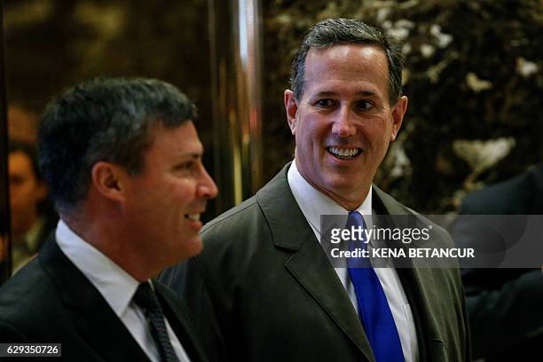 Rick Santorum arrives for a meeting with US President-elect Donald Trump at Trump Tower December 12, 2016 in New York. / AFP / KENA BETANCUR