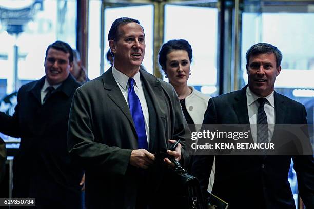 Rick Santorum arrives for a meeting with US President-elect Donald Trump at Trump Tower December 12, 2016 in New York. / AFP / KENA BETANCUR