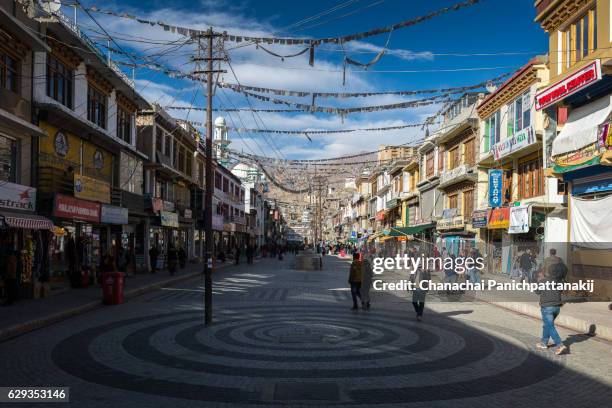 main bazaar in leh city, ladakh, india - kashmir flag imagens e fotografias de stock