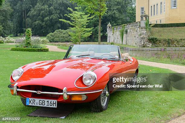 jaguar type e cabriolet décapotable britannique voiture de sport classique - jag images photos et images de collection