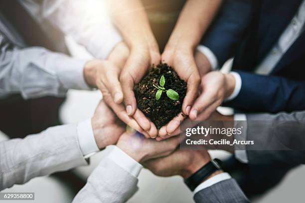 generating growth by joining forces - green stockfoto's en -beelden