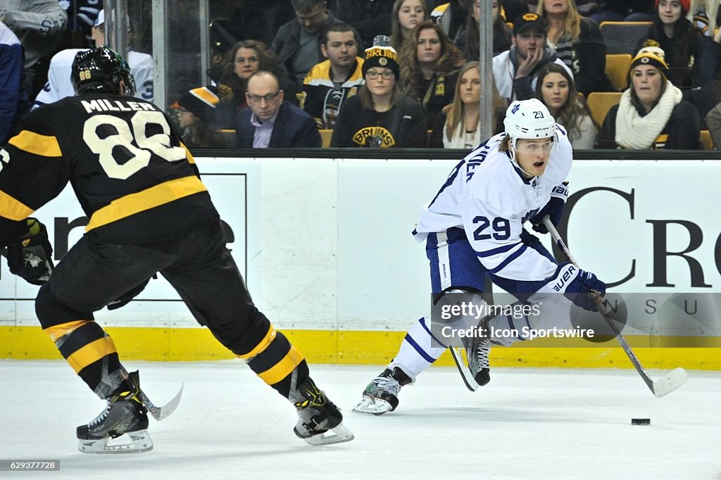 NHL: DEC 10 Maple Leafs at Bruins