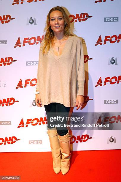 Actress of the movie Caroline Vigneaux attends the "A Fond" Paris Premiere at Cinema Gaumont Capucine on December 12, 2016 in Paris, France. Images)