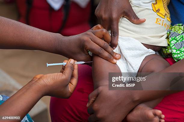 Reportage in a health center in Lome, Togo. DTC and hepatitis B vaccine.