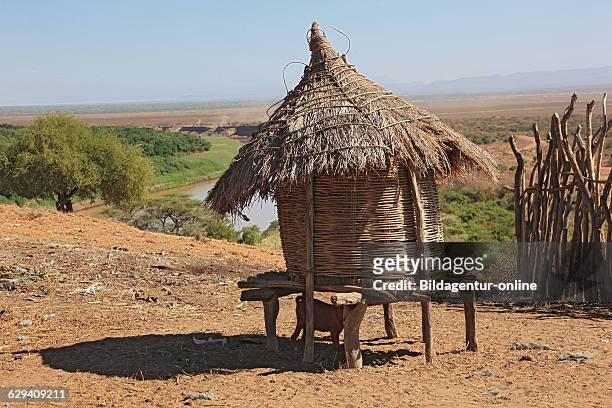 Omo region, the people of Karo, cottages in the village of Karo