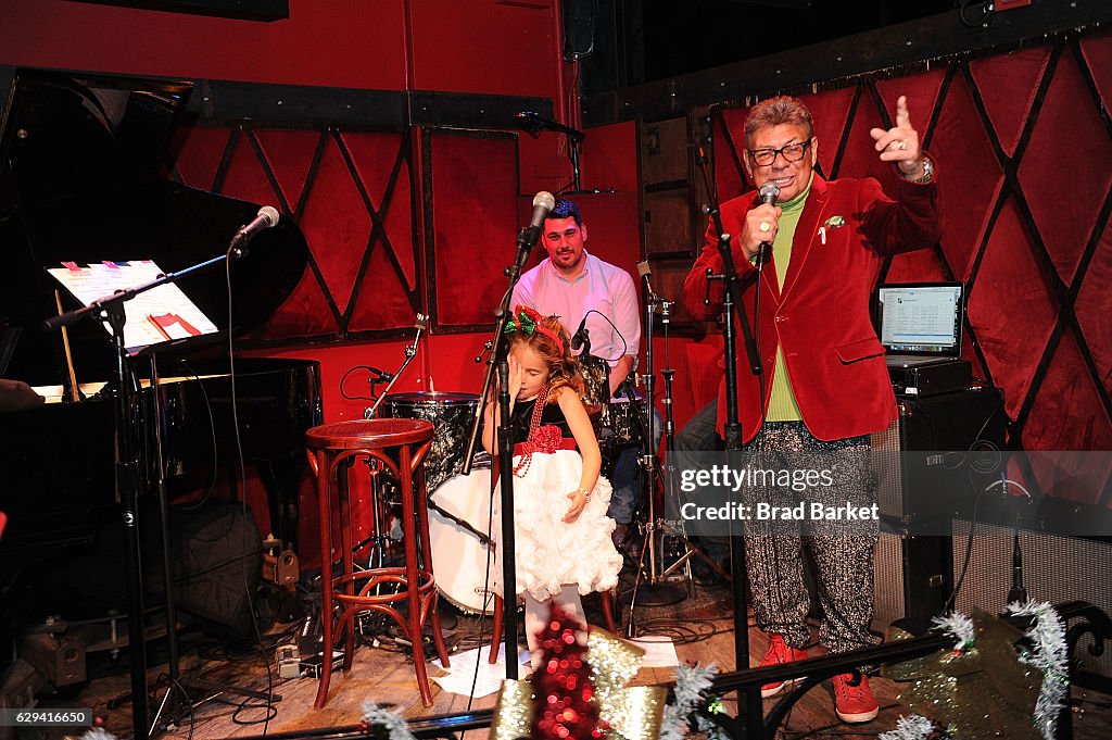 Elvis Duran Holiday Pageant