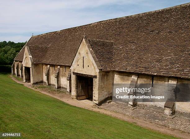 15th Tithe Barn 15 Bradford On Avon Tithe Barn Stock Photos, High-Res Pictures, and ...