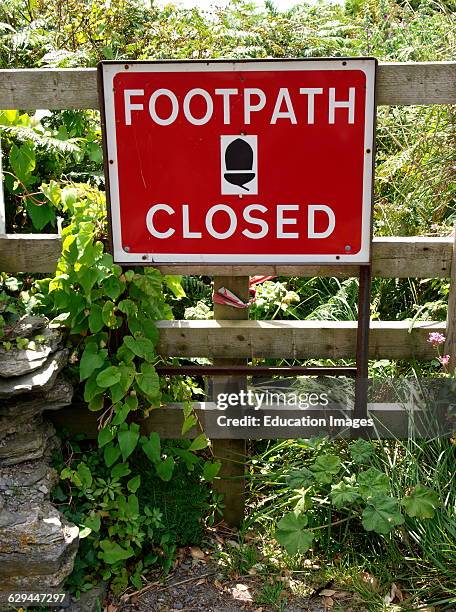 Sw Footpath Sign South West Coast Path Sign Photos and Premium High Res Pictures - Getty ...