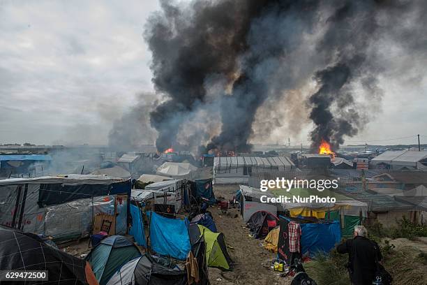 Chaotic scenes of the jungle, after many fires being set up in Calais, France on 26 October 2016. During the whole day, fires were set up all around...