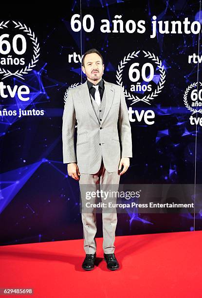 Alex O'Dogherty attends to '60 Anos Juntos' TVE Gala Photocall on December 12, 2016 in Madrid, Spain.