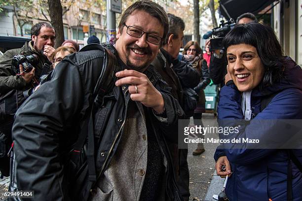 Anna Gabriel and Xavier Domenech supporting the pro independence activists who are questioned in the Spanish National Court for the burning of images...
