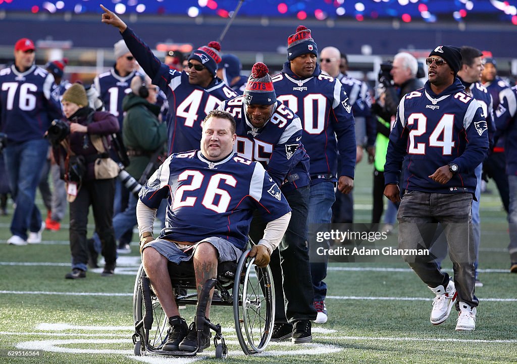 Los Angeles Rams v New England Patriots