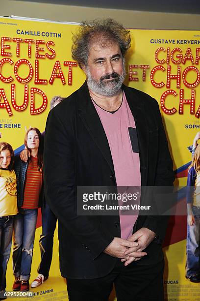 Actor Gustave Kervern attends "Cigarettes & Chocolat Chaud" Paris Premiere at UGC Cine Cite des Halles on December 13, 2016 in Paris, France.