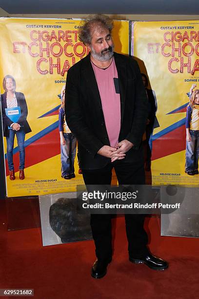 Actor of the movie Gustave Kervern attends the "Cigarettes & Chocolat Chaud" Paris Premiere at UGC Cine Cite des Halles on December 13, 2016 in...