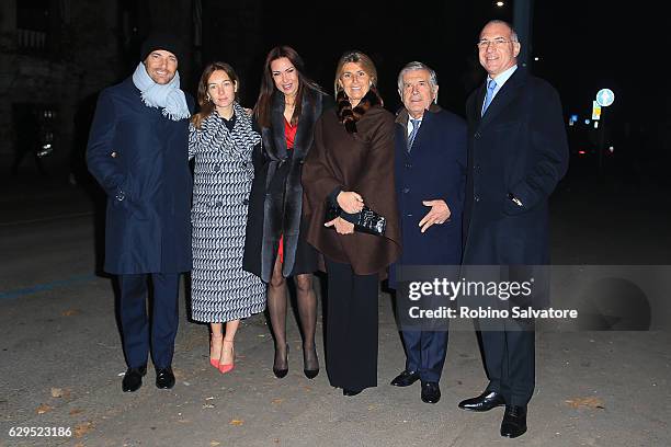 Cristiana Capotondi and Andrea Pezzi arrive at Fondazione IEO - CMM Christmas Charity Dinner at Villa Necchi on December 13, 2016 in Milan, Italy.