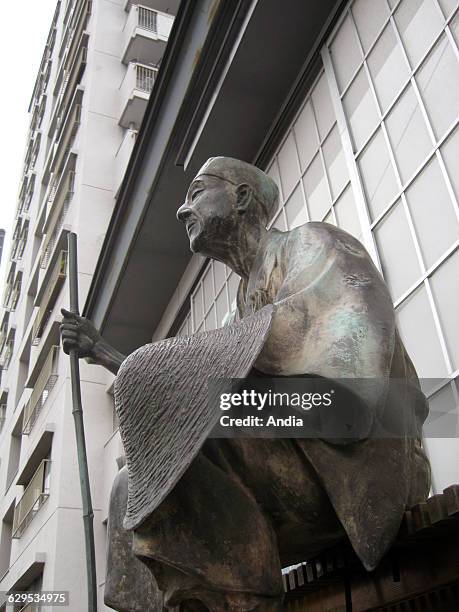 Japan , statue of XVIIth century Japanese poet Basho Matsuo in Tokyo.