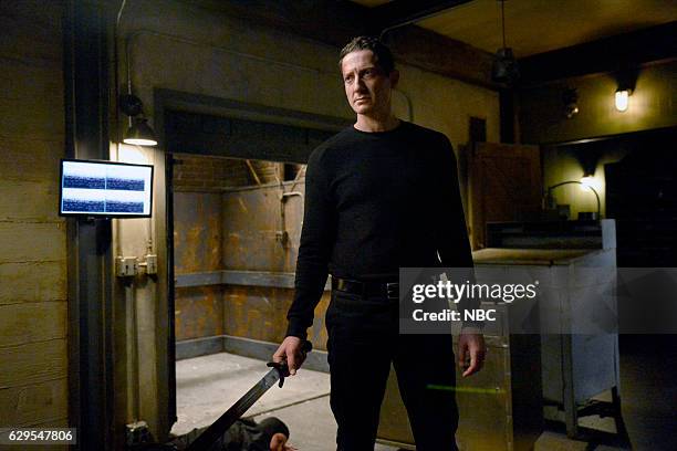 Fugitive" Episode 601 -- Pictured: Sasha Roiz as Captain Sean Renard --