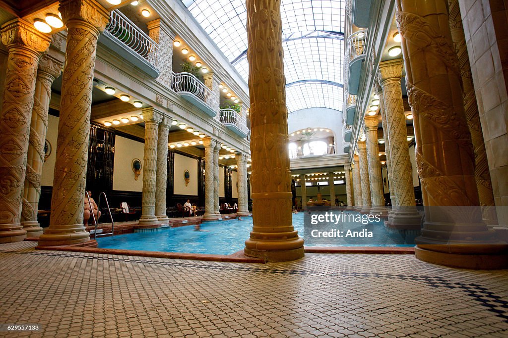 Hungary, Budapest : swimming pool of the Gellert Baths
