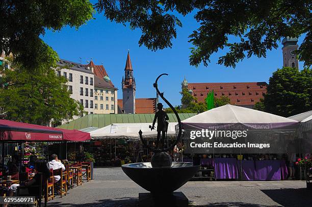 Munich, Viktualienmarkt, Karl Valentin Fountain, Market square, Bavaria, Germany, Europe.