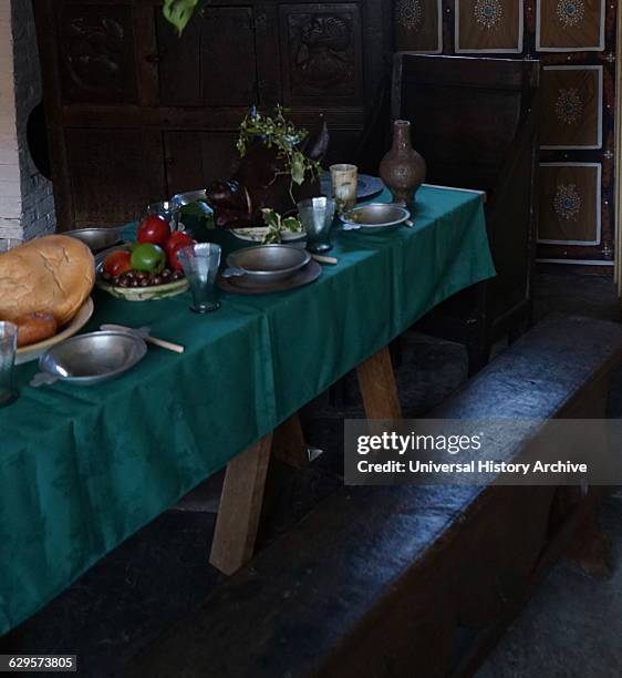 Tudor period festive supper at Shakespeare's birth place, Stratford-Upon Avon, England. 16th century