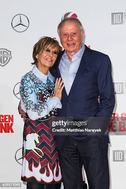 Director Wolfgang Petersen and his wife Maria Borgel-Petersen attend the German premiere of the film 'Vier gegen die Bank' at CineStar on December...