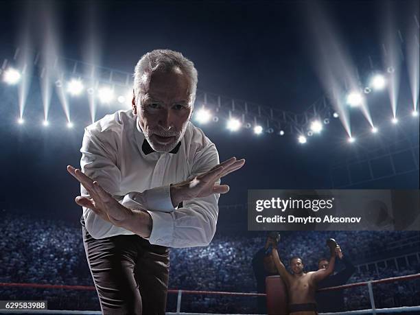 boxen: sieger boxer - ko runde stock-fotos und bilder