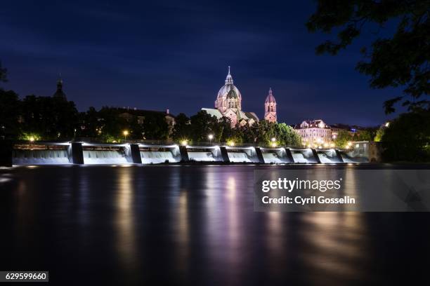 river isar at night in munich - langzeitbelichtung stock pictures, royalty-free photos & images