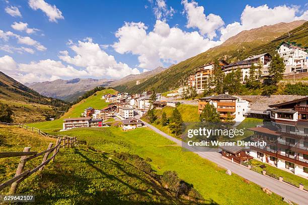 view of obergurgl in the oetz valley - obergurgl stock pictures, royalty-free photos & images