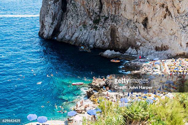 beach in capri, italy - isle of capri stock pictures, royalty-free photos & images