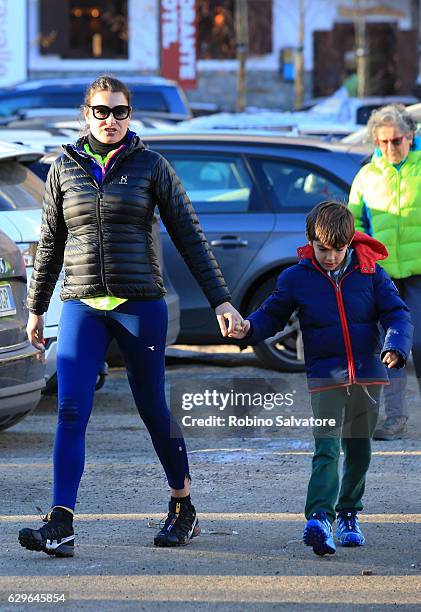 Alena Seredova with sons David Lee Buffon, Luis Thomas Buffon and Alessandro Nasi are seen on December 10, 2016 in Courmayeur, Italy.