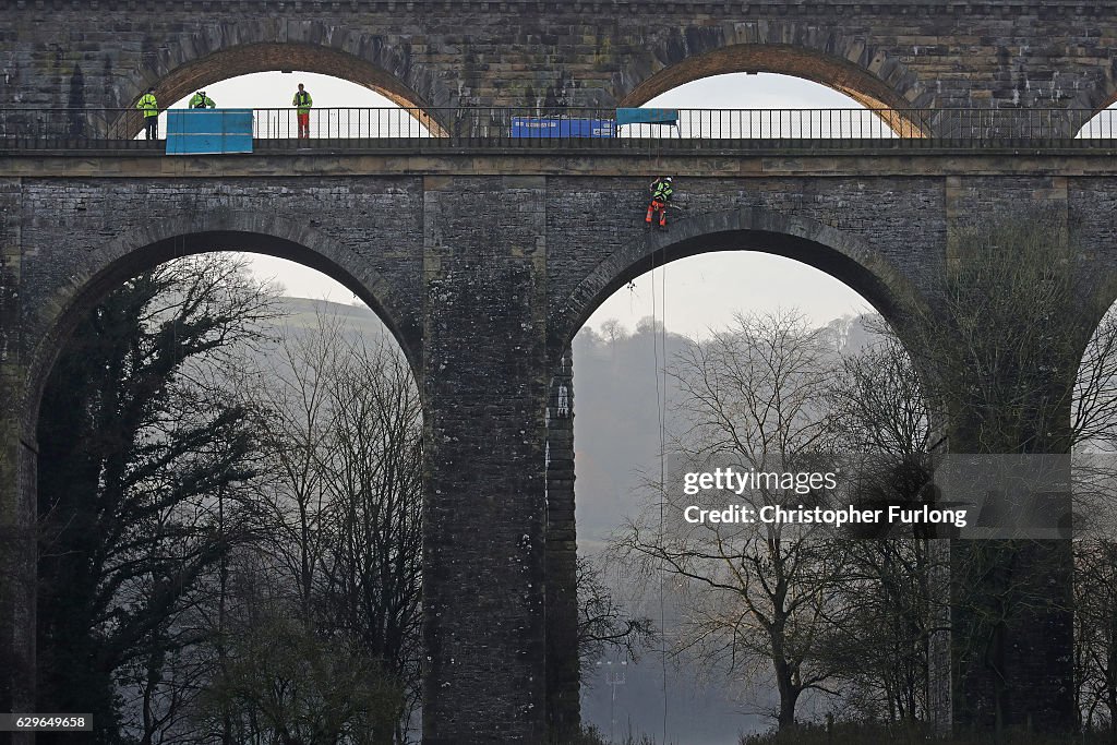 Abseilers Descend To Clean The Chirk Aqueduct
