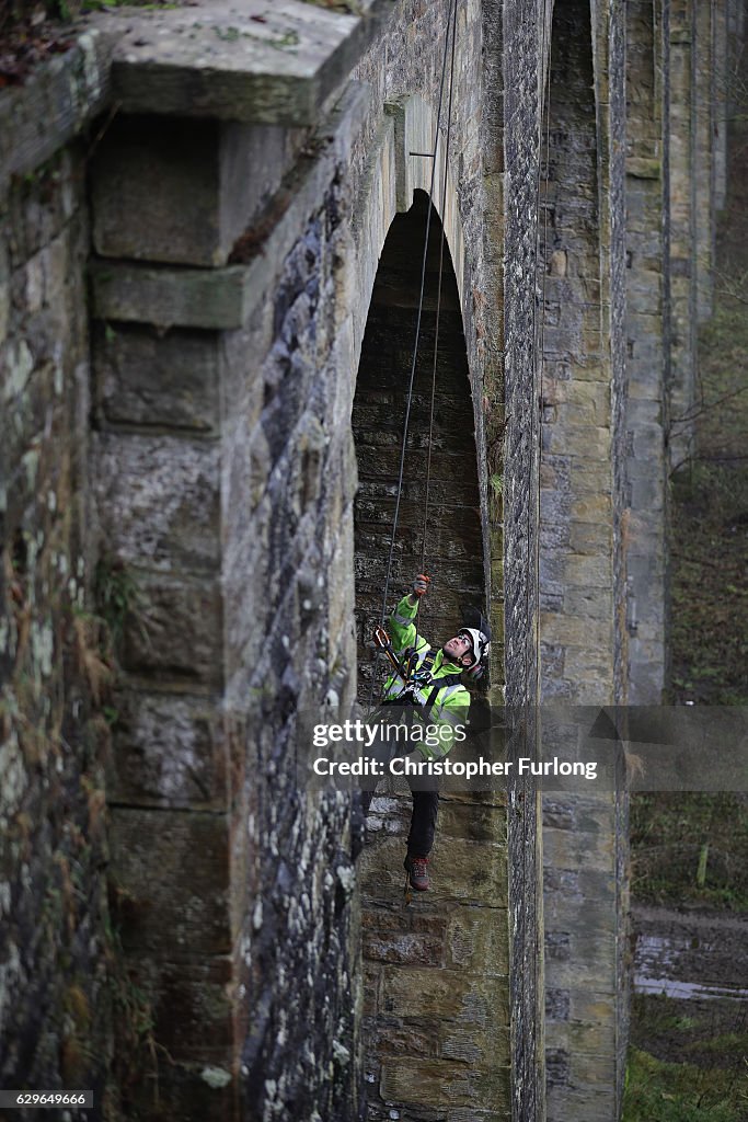 Abseilers Descend To Clean The Chirk Aqueduct