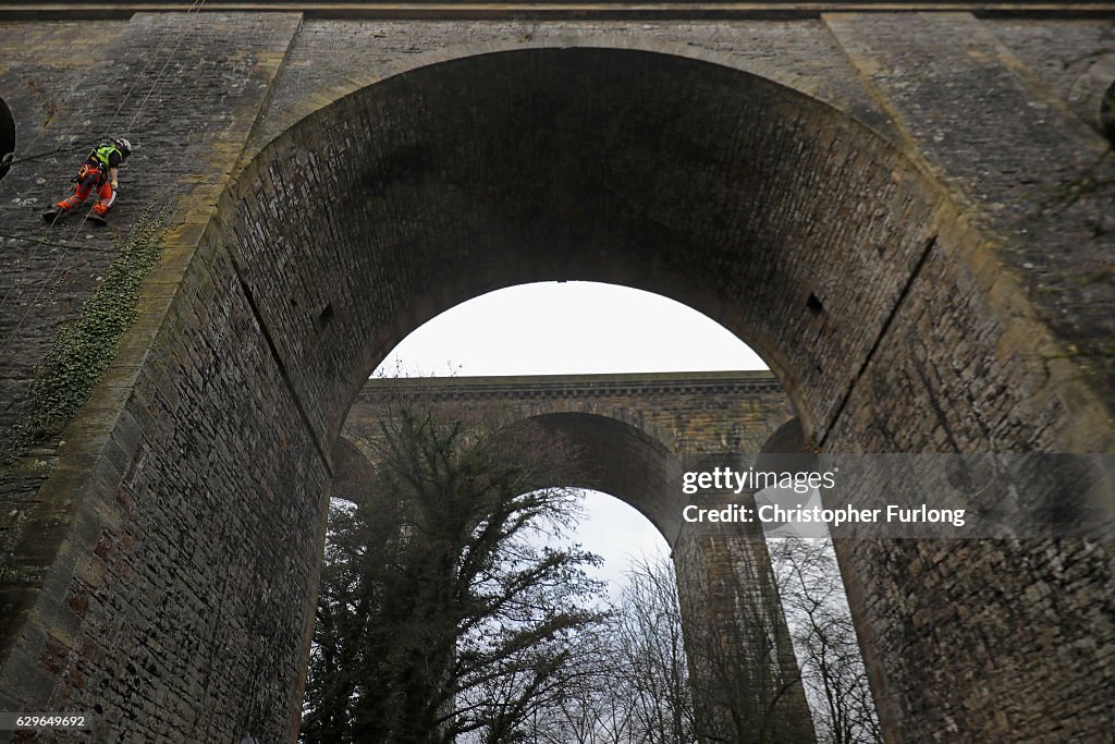 Abseilers Descend To Clean The Chirk Aqueduct