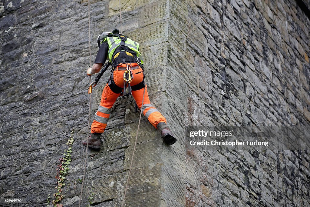 Abseilers Descend To Clean The Chirk Aqueduct