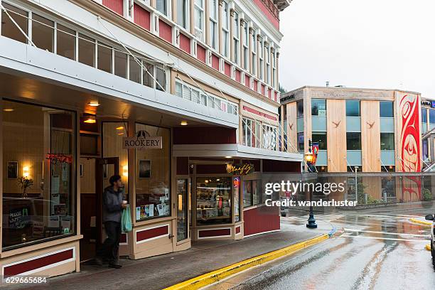 street scene juneau - rookery building stock pictures, royalty-free photos & images