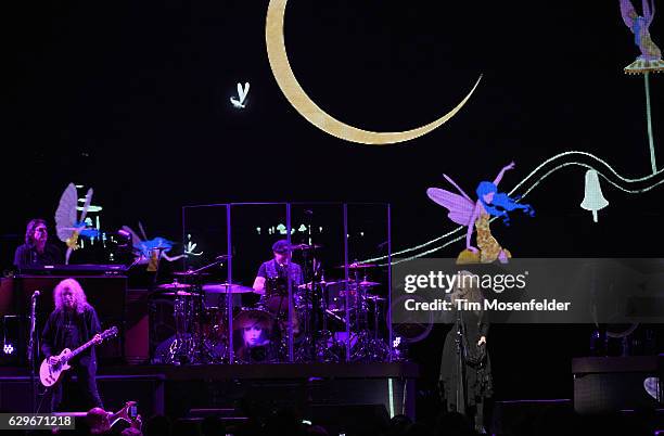 Waddy Wachtel and Stevie Nicks perform during Stevie's "24 Karat Gold Tour" at Golden 1 Center on December 13, 2016 in Sacramento, California.